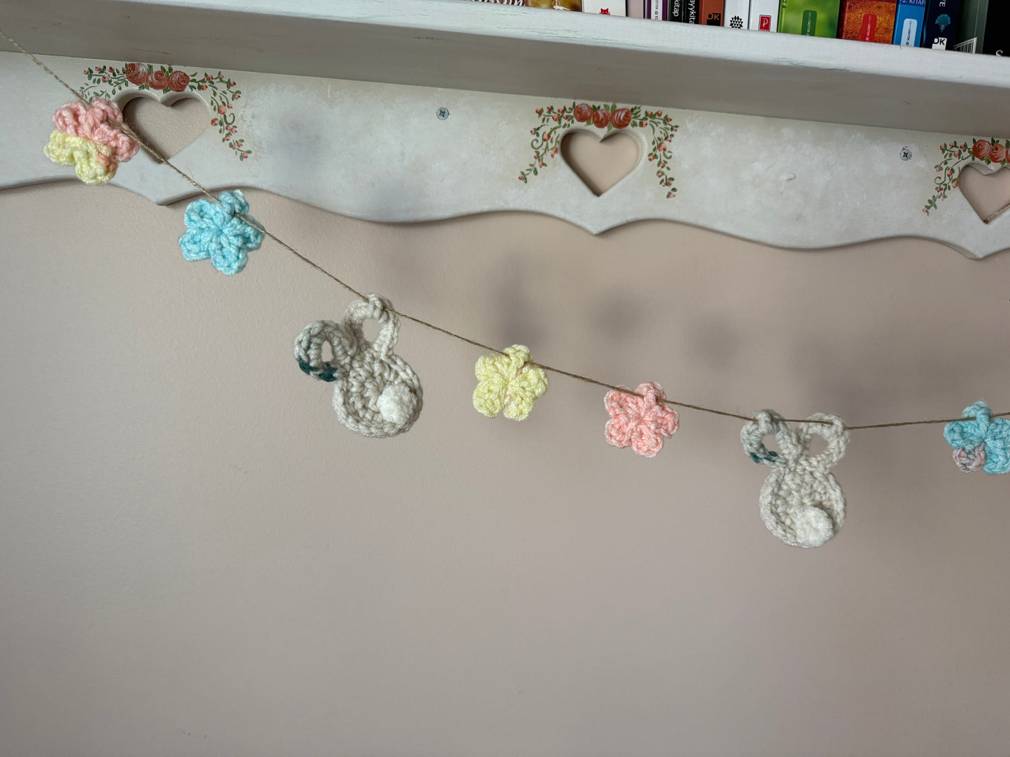 Handmade Spring Bunny & Flower Garland, Crochet Bunny & Blossoms Garland – Spring Decor, Pastel Easter Bunny Garland – Handmade Crochet