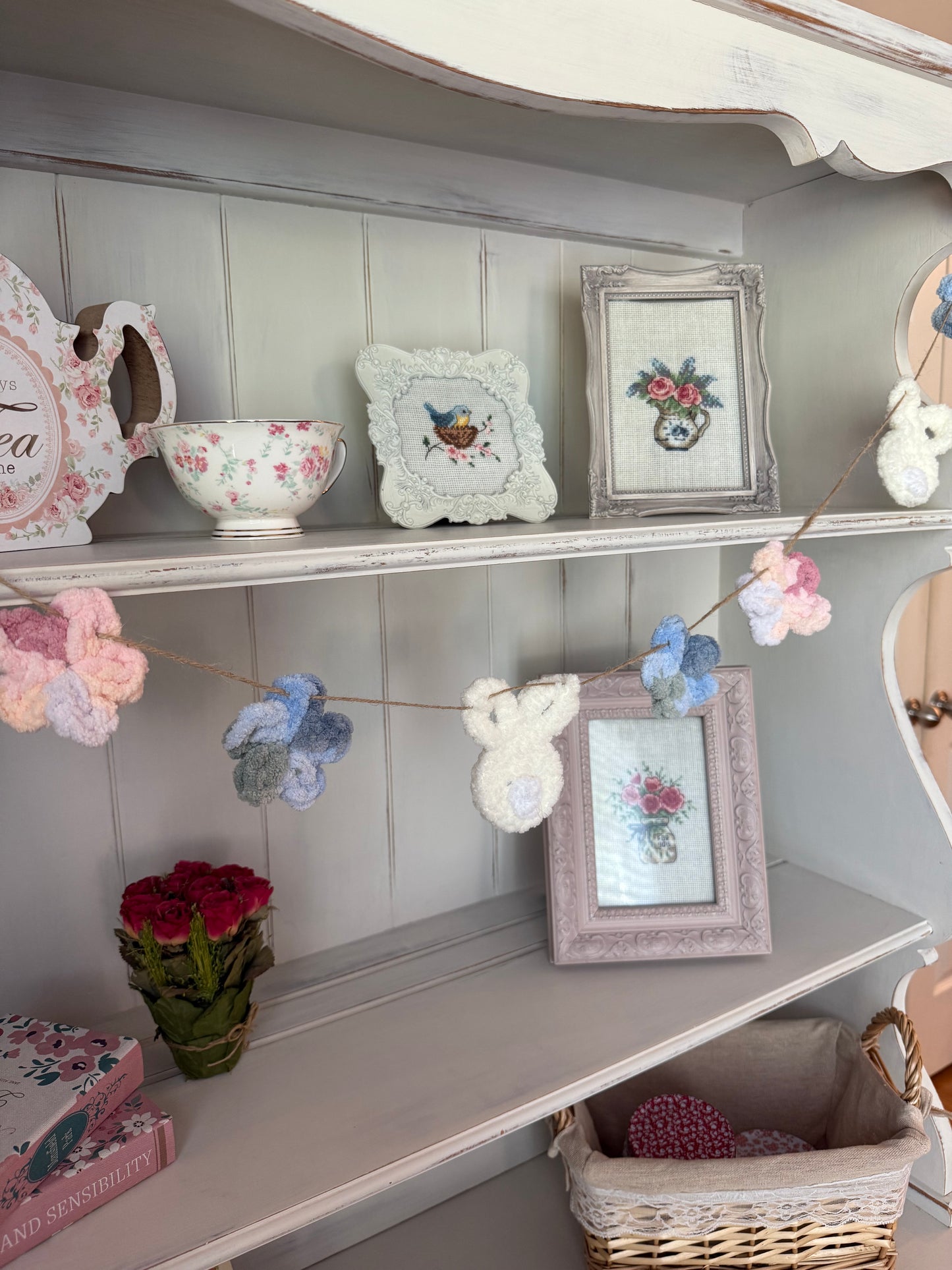 Handmade Spring Bunny & Flower Garland, Crochet Bunny & Blossoms Garland – Spring Decor, Pastel Easter Bunny Garland – Handmade Crochet