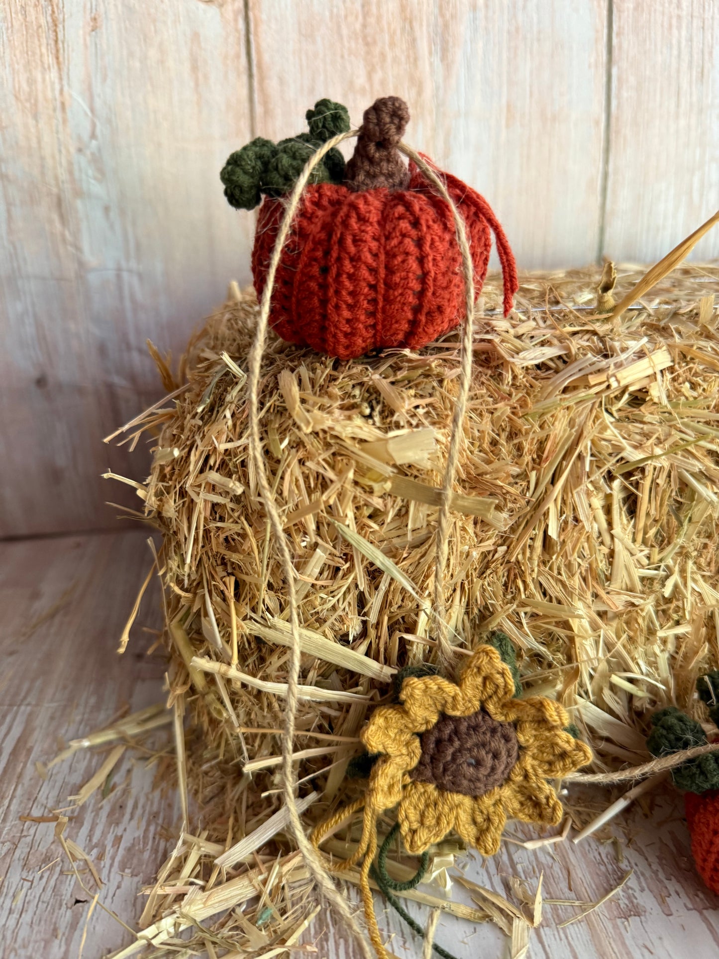 Autumn Harvest Crochet Garland, Handmade Fall Garland Rustic Pumpkins & Sunflowers, Cozy Crochet Fall Garland Pumpkins & Blooms, Rustic Pumpkin & Sunflower Garland, Autumn Home Decor, Handmade Crochet Fall Garland Farmhouse Style