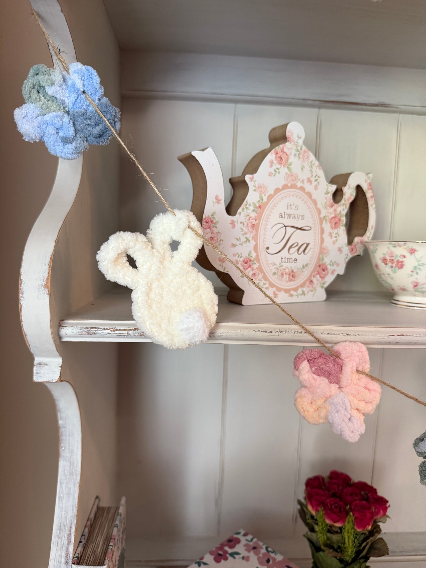 Handmade Spring Bunny & Flower Garland, Crochet Bunny & Blossoms Garland – Spring Decor, Pastel Easter Bunny Garland – Handmade Crochet