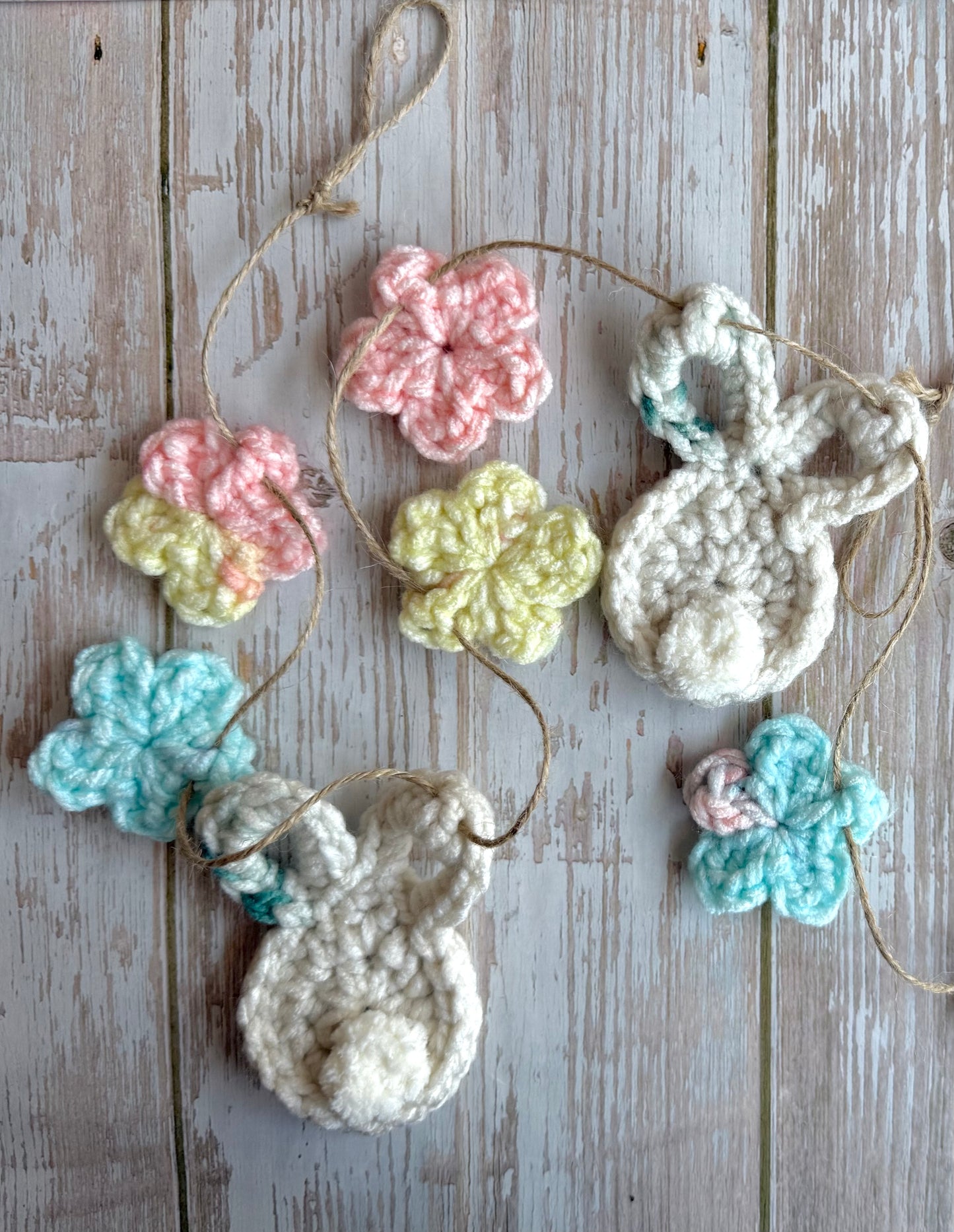 Handmade Spring Bunny & Flower Garland, Crochet Bunny & Blossoms Garland – Spring Decor, Pastel Easter Bunny Garland – Handmade Crochet