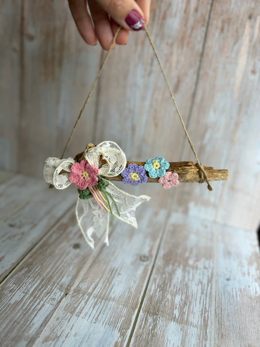 Rustic Spring Floral Hanging Decoration, Handmade Crochet Flower Twig Ornament, Vintage-Inspired Floral Driftwood Wall Hanging, Whimsical Wildflower Twig Hanging