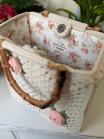 Handmade Crochet Rose Bag with Bamboo Handles – Vintage Floral Purse, Rose Garden Handmade Crochet Handbag, Ivory Bloom Crochet Bag with Bamboo Handles
