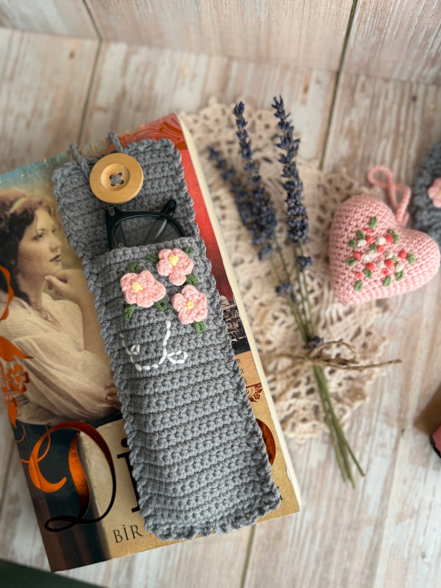 Mom’s Cozy Corner Gift Box, Heartfelt Moments: Mother’s Day Box, Cherished Moments Mother’s Day Kit, Long-distance “Thinking of You” Surprise, Grandmother’s Birthday