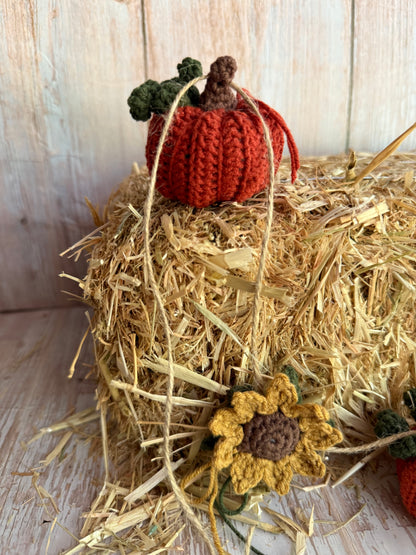Autumn Harvest Crochet Garland, Handmade Fall Garland Rustic Pumpkins & Sunflowers, Cozy Crochet Fall Garland Pumpkins & Blooms, Rustic Pumpkin & Sunflower Garland, Autumn Home Decor, Handmade Crochet Fall Garland Farmhouse Style