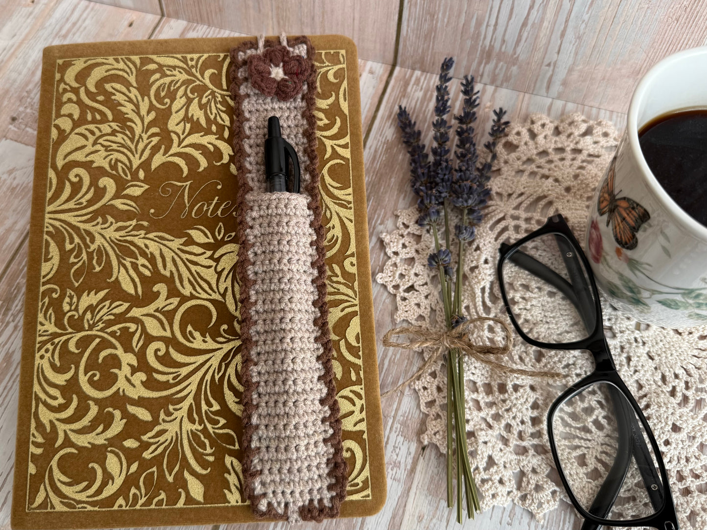 Mother’s Day Notebook, Pen & Crochet Pen Holder Gift, Handmade Writing Gift Set for Her, Thoughtful Gift Set for Teachers – Notebook, Crochet Pen Sleeve & Pen, Tea Time Writing Set – Cozy Notebook Gift, Relax & Write Gift Set with Handmade Touch