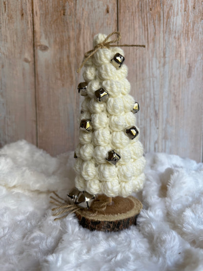 Crocheted Chunky Yarn Christmas Tree with Bells, Rustic Knit Holiday Tree on Wooden Base, Handmade Cozy Gray Christmas Tree Decoration, Chunky Crochet Tree with Jingle Bells – Farmhouse Holiday Decor, Scandinavian Style Wool Christmas Tree Ornament
