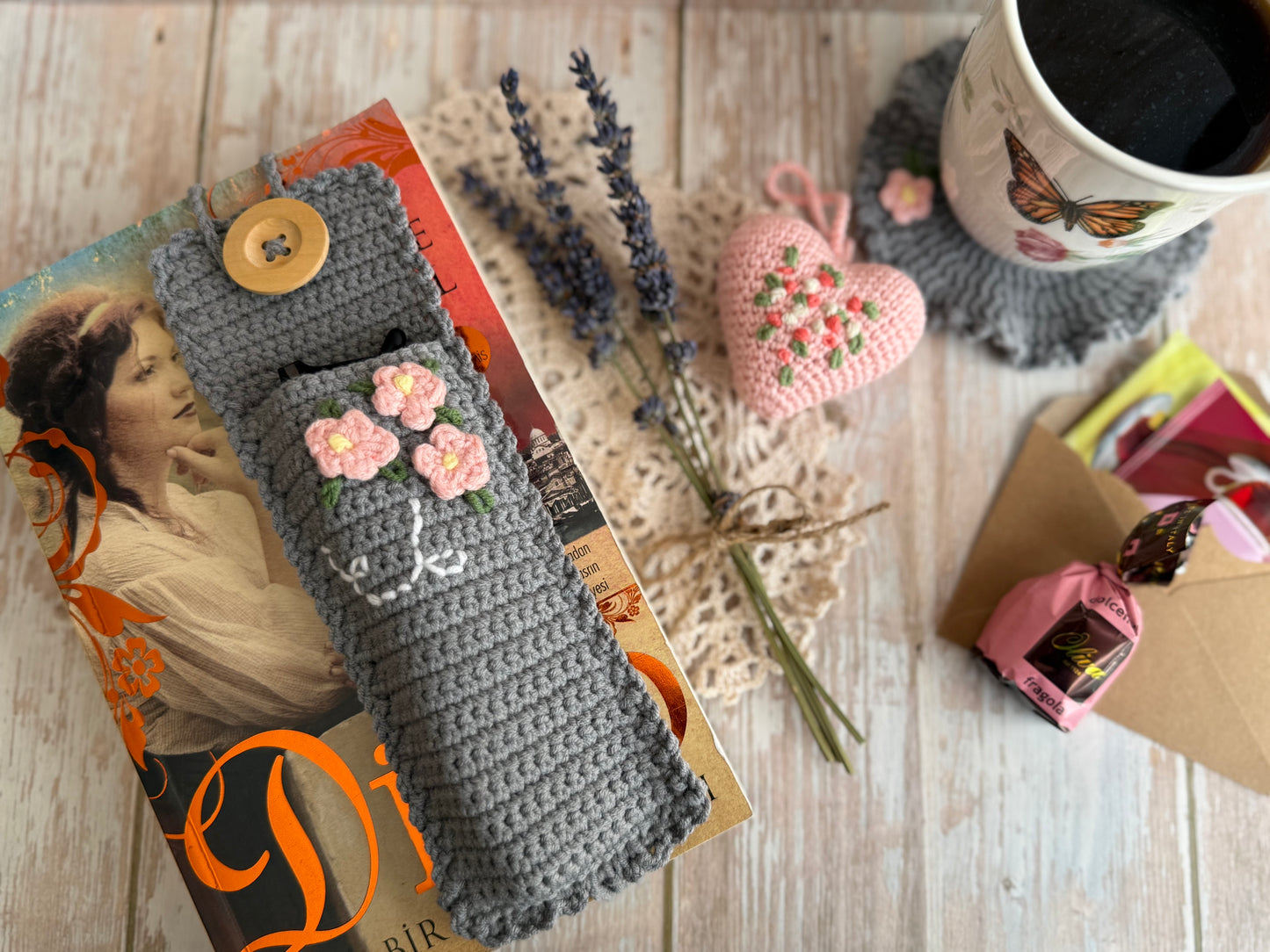 Mom’s Cozy Corner Gift Box, Heartfelt Moments: Mother’s Day Box, Cherished Moments Mother’s Day Kit, Long-distance “Thinking of You” Surprise, Grandmother’s Birthday