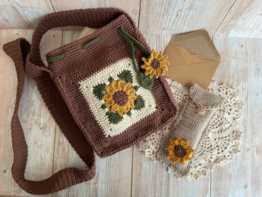 Sunflower Crochet Crossbody Bag & Eyeglass Case Set, Handmade Sunflower Bag with Matching Glasses Sleeve, Rustic Sunflower Crochet Bag & Eyeglass Holder Set, Boho Sunflower Crossbody Bag with Matching Case,Cozy Sunflower Crochet Gift Set