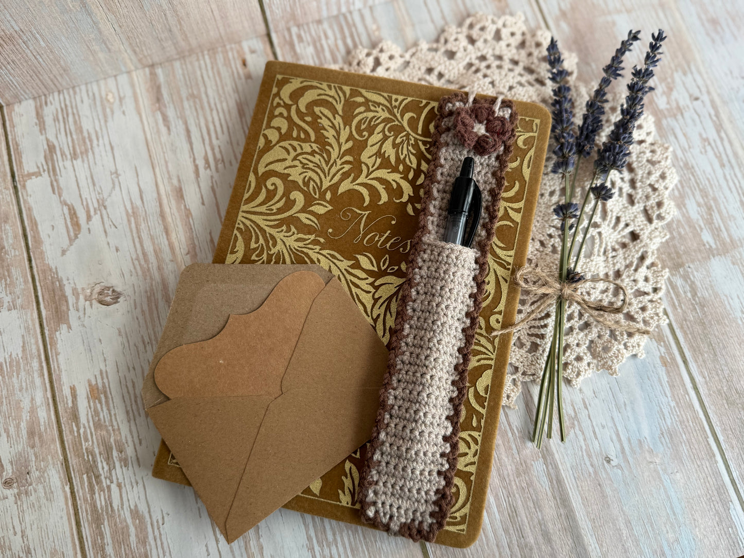 Mother’s Day Notebook, Pen & Crochet Pen Holder Gift, Handmade Writing Gift Set for Her, Thoughtful Gift Set for Teachers – Notebook, Crochet Pen Sleeve & Pen, Tea Time Writing Set – Cozy Notebook Gift, Relax & Write Gift Set with Handmade Touch