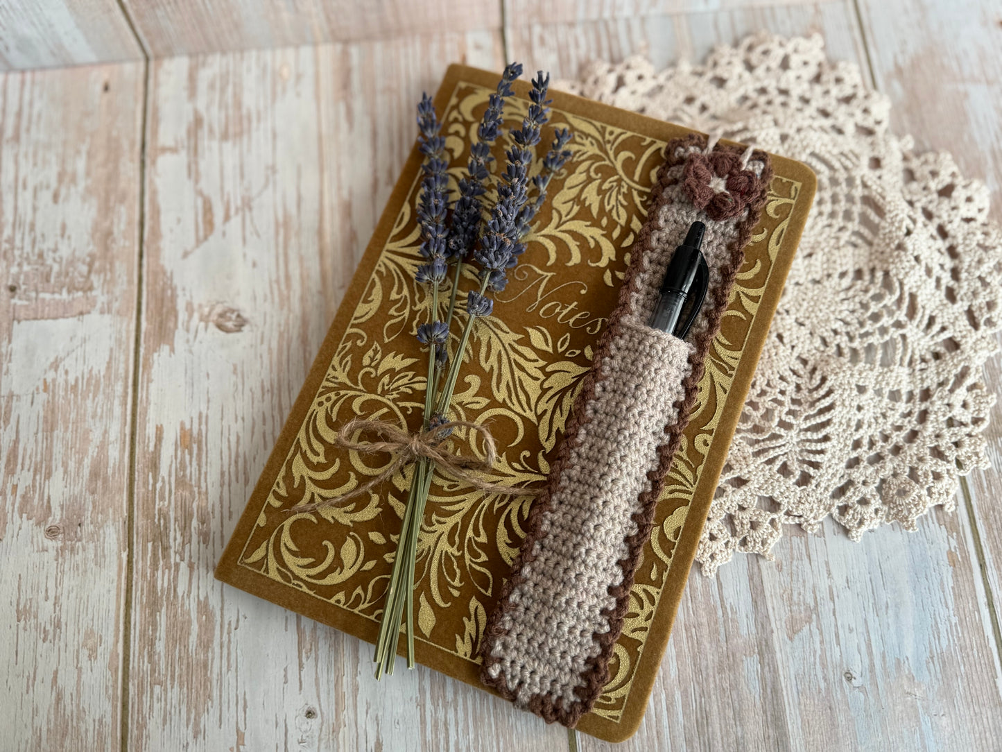 Mother’s Day Notebook, Pen & Crochet Pen Holder Gift, Handmade Writing Gift Set for Her, Thoughtful Gift Set for Teachers – Notebook, Crochet Pen Sleeve & Pen, Tea Time Writing Set – Cozy Notebook Gift, Relax & Write Gift Set with Handmade Touch