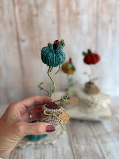Crochet Pumpkin Plant in Pot, Fall Home Decor, Autumn Decoration, Mini Pumpkin Plant Crochet Decoration, Rustic Crochet Pumpkin in Pot, Handmade Fall Pumpkin Pot Accent, Crochet Pumpkin Farmhouse Style