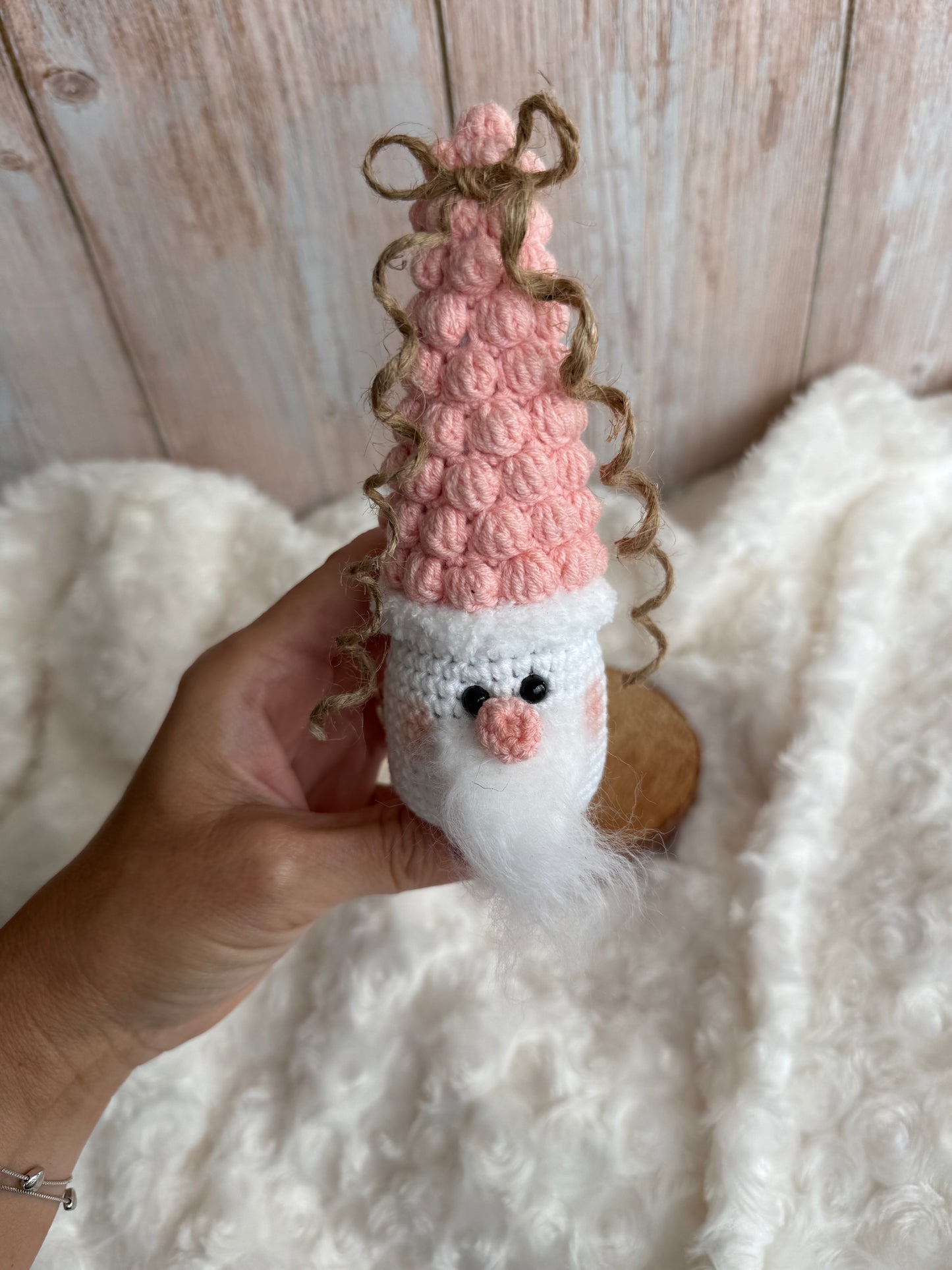 Crocheted Santa Gnome Ornament, Rustic Christmas Santa Decoration, Handmade Santa Gnome with Wooden Base, Crochet Santa Claus – Farmhouse Holiday Decor, Nordic Style Santa Gnome