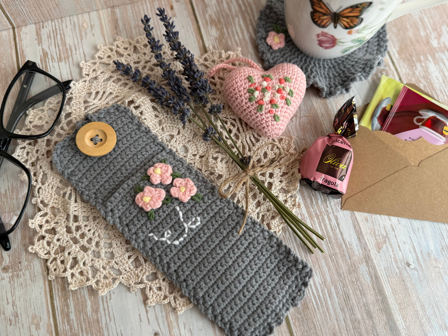 Mom’s Cozy Corner Gift Box, Heartfelt Moments: Mother’s Day Box, Cherished Moments Mother’s Day Kit, Long-distance “Thinking of You” Surprise, Grandmother’s Birthday
