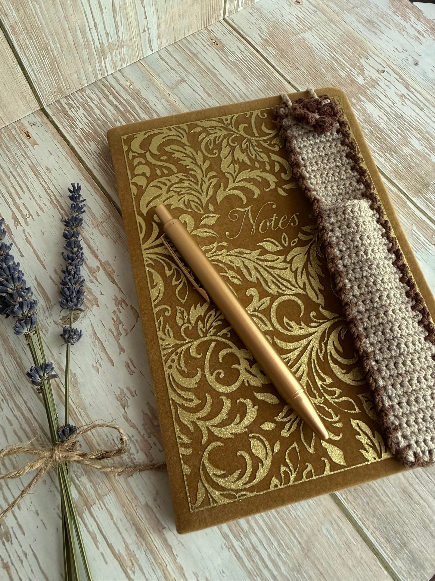 Mother’s Day Notebook, Pen & Crochet Pen Holder Gift, Handmade Writing Gift Set for Her, Thoughtful Gift Set for Teachers – Notebook, Crochet Pen Sleeve & Pen, Tea Time Writing Set – Cozy Notebook Gift, Relax & Write Gift Set with Handmade Touch